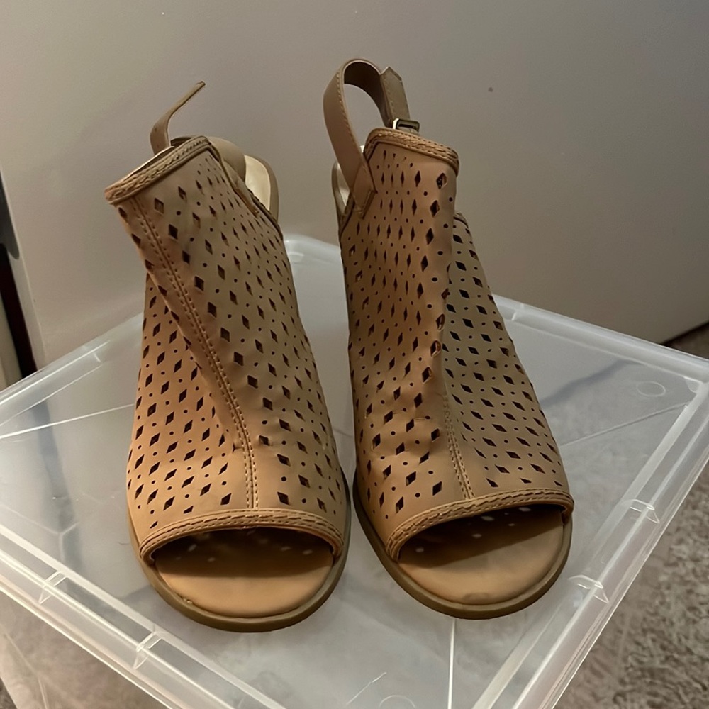 Sandal for spring and fall